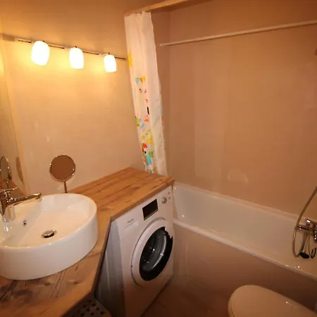 Edelweiss F 805 A Avec Vue Sur Les Alpes אנזיר